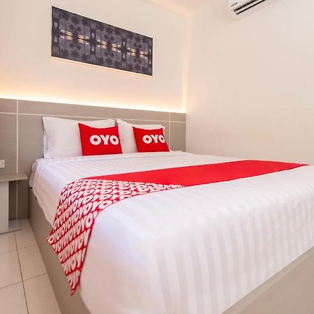 Отель Oyo 328 Onion House Ката-Бич Экстерьер фото